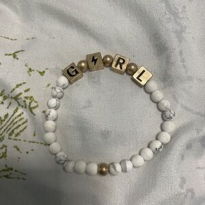White and Gold Beaded Bracelet